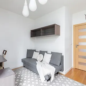 https://super-apart-bobrowiecka-11c.warsawhotelspoland.com