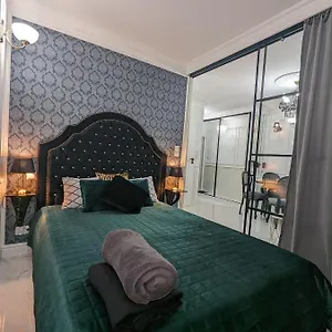 https://bialy-apartament-gdansk-jelitkowo-2-4-osoby.sopothotels.com